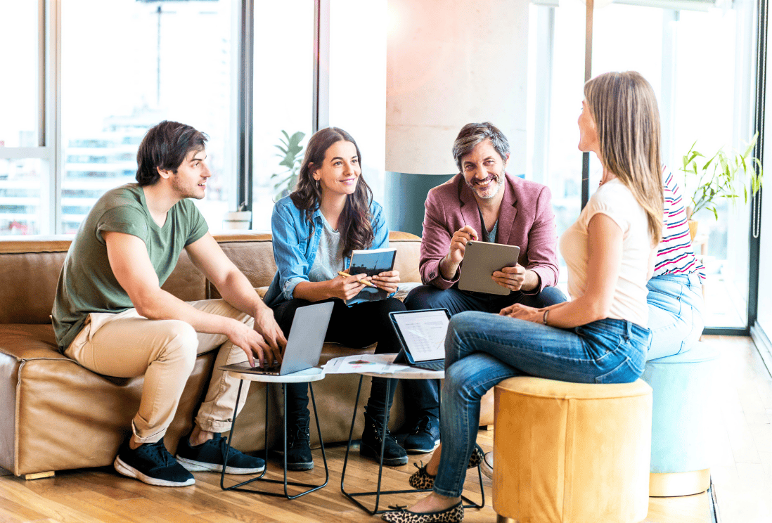 HOA board or HOA finance committee choosing the best homeowners association banking service.