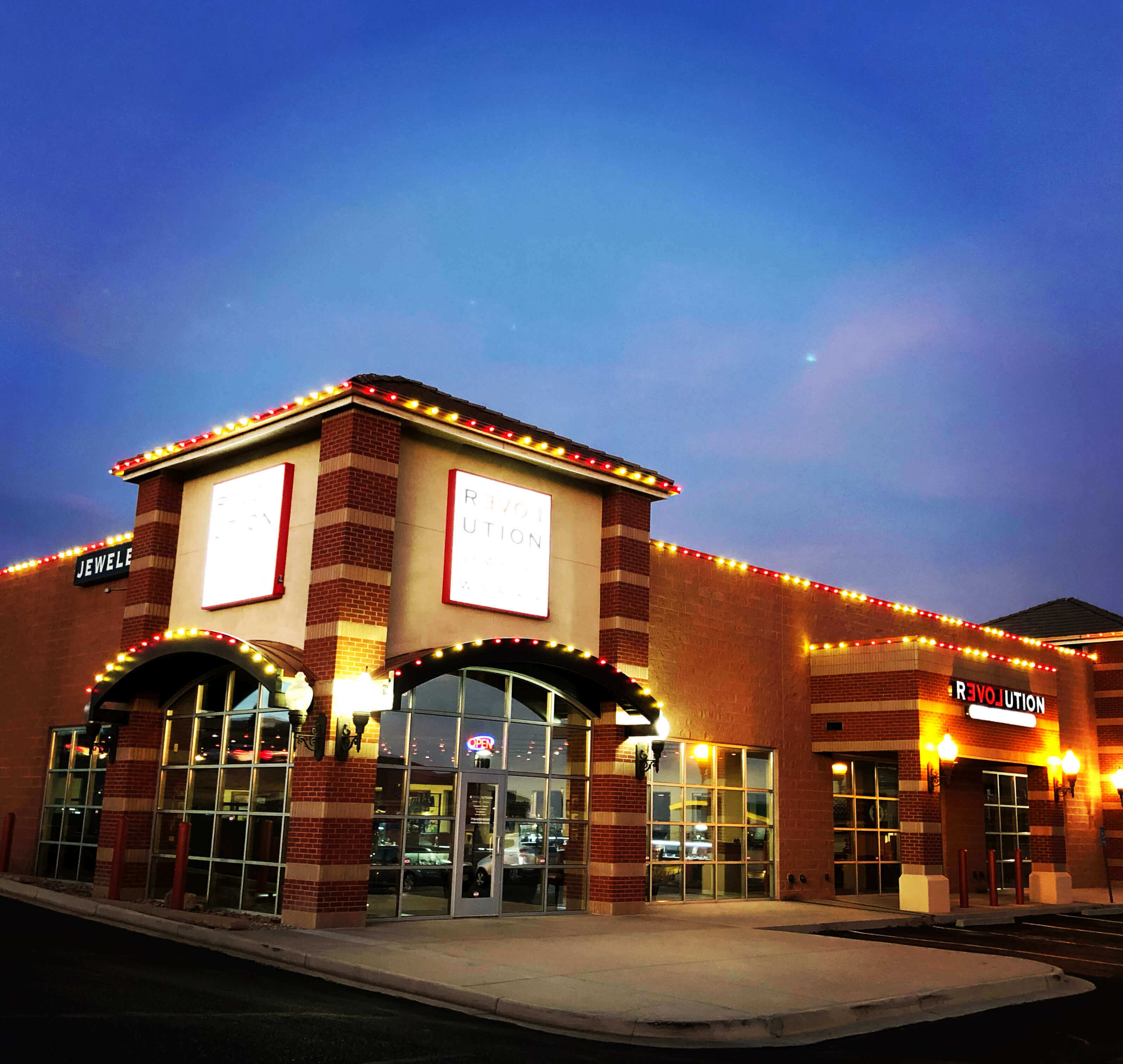 Outside of the Jewelry Store with a done deal business loan from Academy Bank